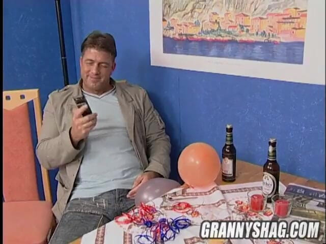 Granny Shag: Por viejas criadas uno puede comenzar sin juegos introductorios!