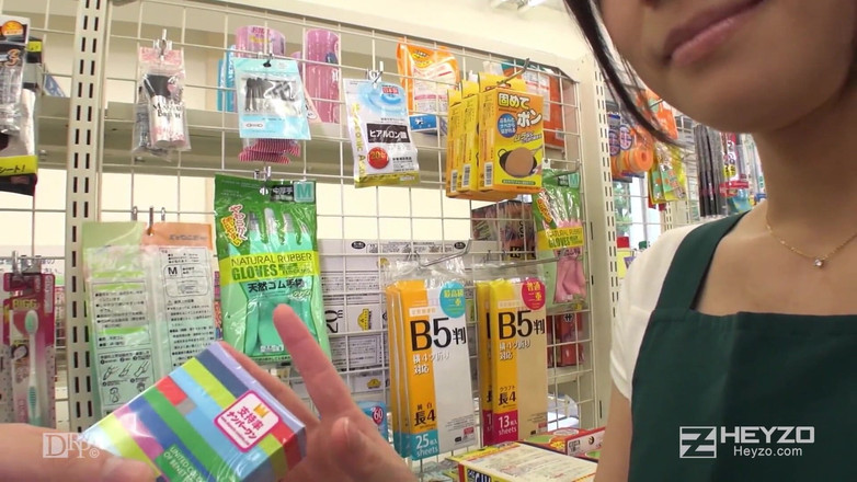 Heyzo: Puoi provare i preservativi! Portami per un giro di prova...