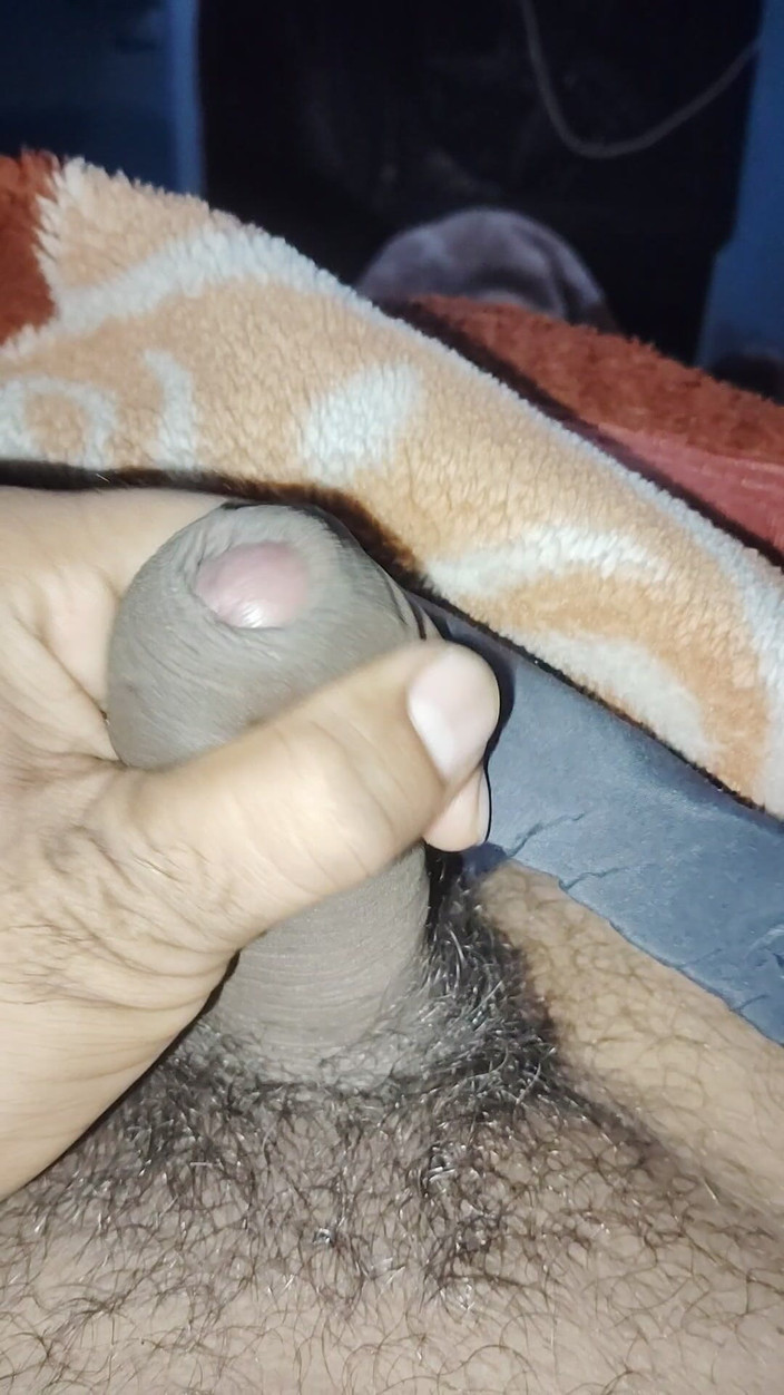 Xxxboyengi: Deshi universitário garoto masturbação grande pau