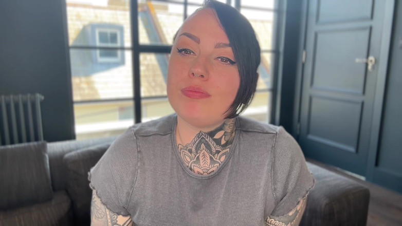 Miss Valentina: Instrucțiuni de distrugere a coaielor