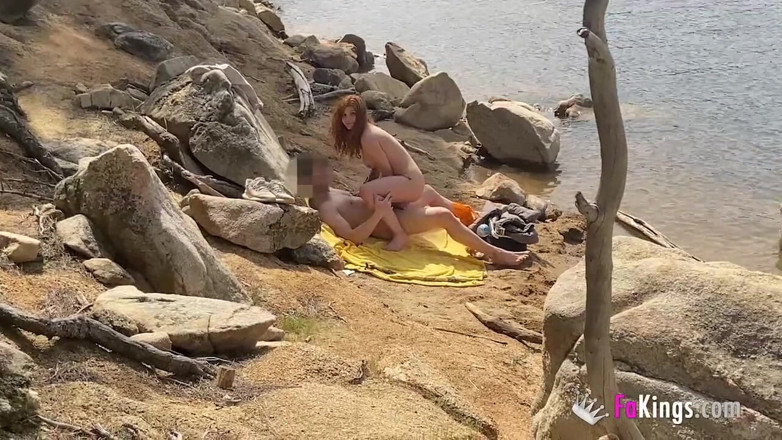 FAKings: The deepest throat looks for guys to blow outdoor