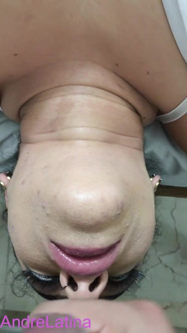 Gatita latina: Мачуха допомагає мені вивести сперму