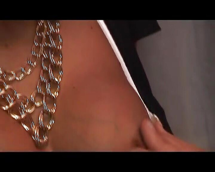 Deutsche XXX Filme: Troia tedesca con occhiali inculata duramente