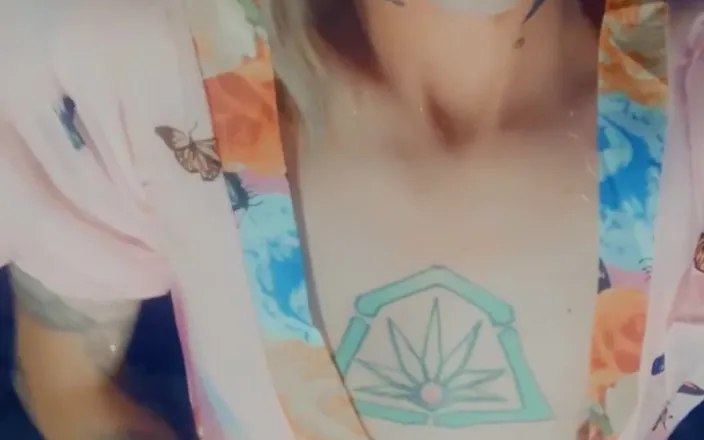 CarmenMelatonin: सुंदर Kimono Kiss