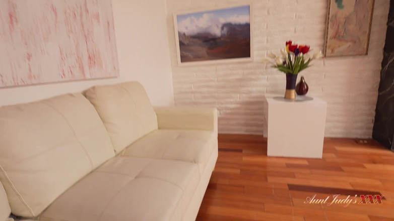 Aunt Judy's XXX: Auntjudysxxx - ateşli üvey annen Pristine Edge seni işe sokuyor (pov)