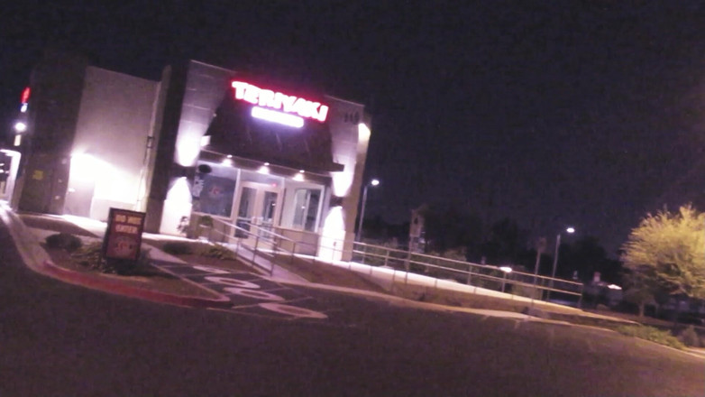 The porky pervert: Branlette nocturne risquée