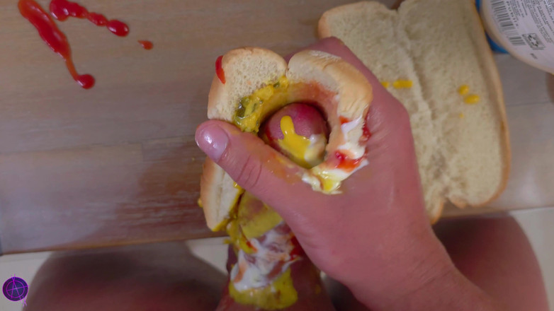 Nicky Rebel Solos: Vedere la persoana 1 cu hot dog personalizat 4k