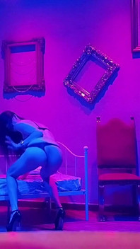 Strip y juguete live show club