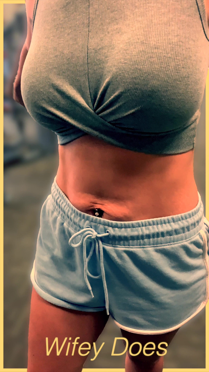 Wifey Does: Wifey Amazing Hot Workout