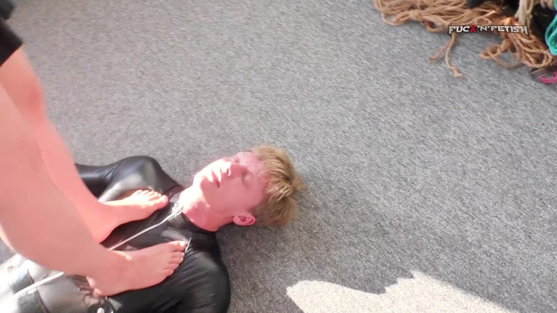 Fuck n Fetish: Trampling and smoking