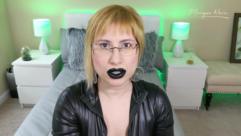 Morrigan Havoc: Dává si černou rtěnku
