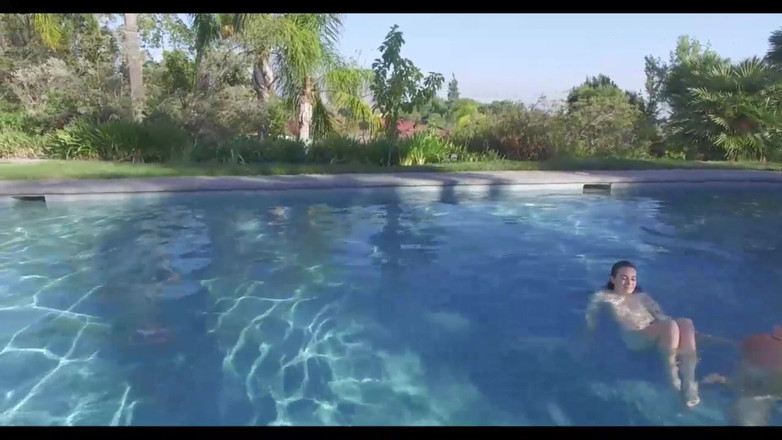 Lesbian Illusion: Süper model lezbiyenlerin büyük mücadelesi!! - (Mücadele #07)