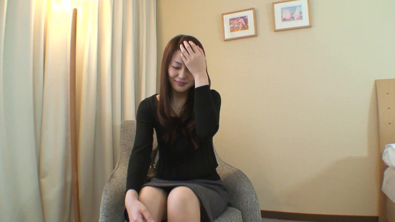 Asian Mature Climax: Small titted brunette is toying her cunt at casting