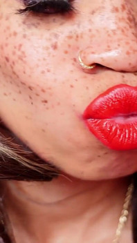 Sexy Red Kisses