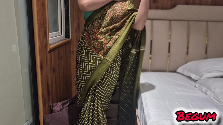 Rukshaar Begum: Desi Bhabhi Got Fucked From Behind While Chaging Clothes
