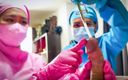 Domina Fire: Sadistiska sjuksköterskor som plågar fastbunden patient med klingande