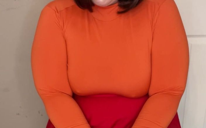KinkyKatie: Heta Velma Cosplay
