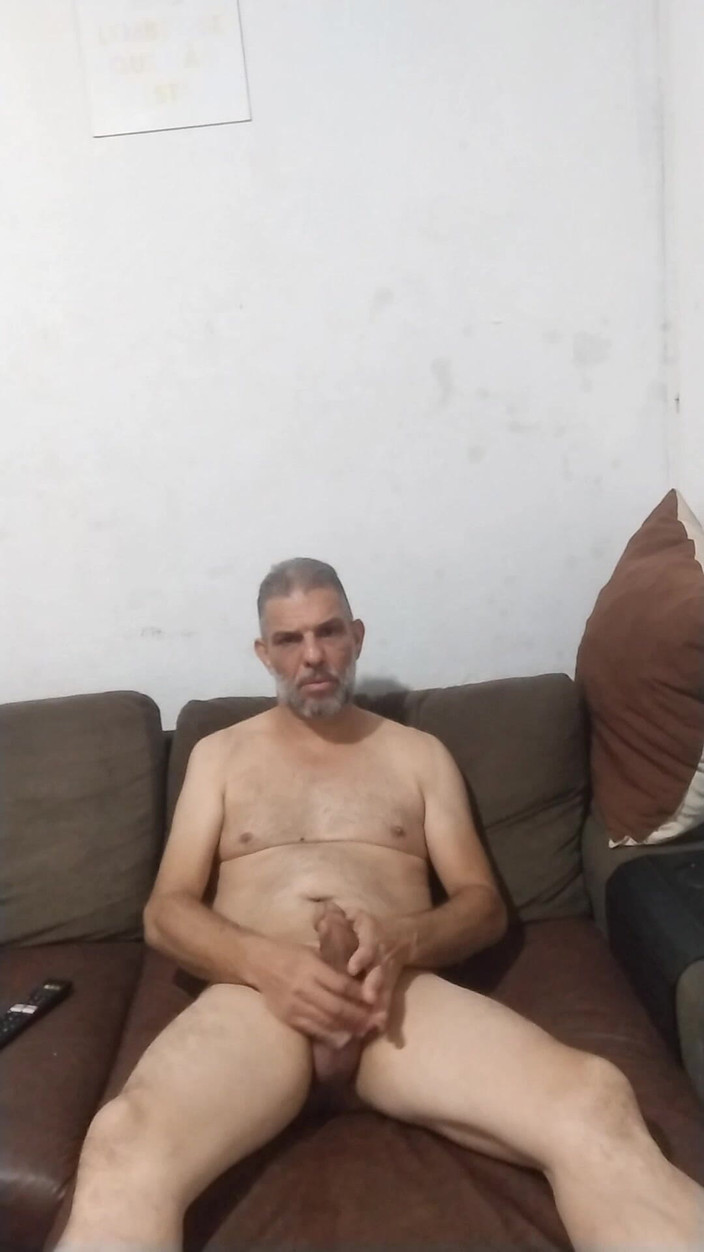 Carmona's father: Coroa Batendo Uma Ate Gozar