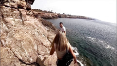 Mancheguitos: Chůze Jsme našli slavného herce jsme měli trojku na pláži,...