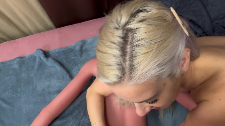 Nesty: Stiefschwester tauscht mit Zelex doll - treesome &amp; anal