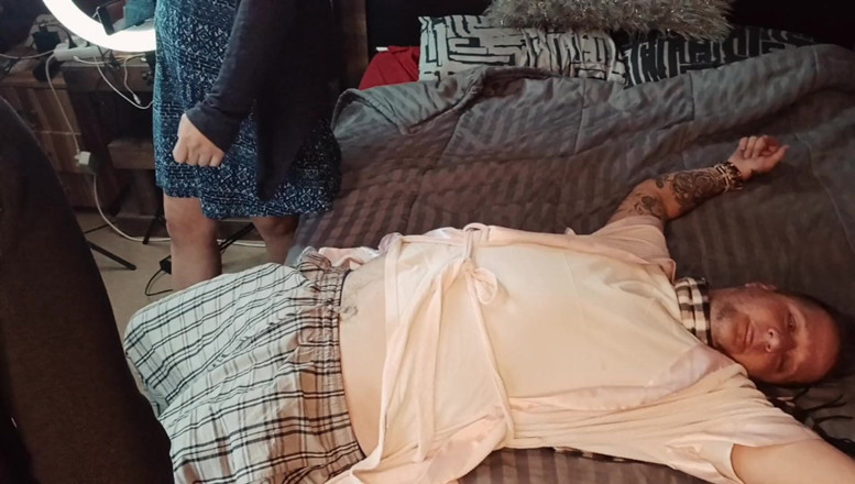 MysticBella: A quatro com Penetração dublada em quarto de hotel