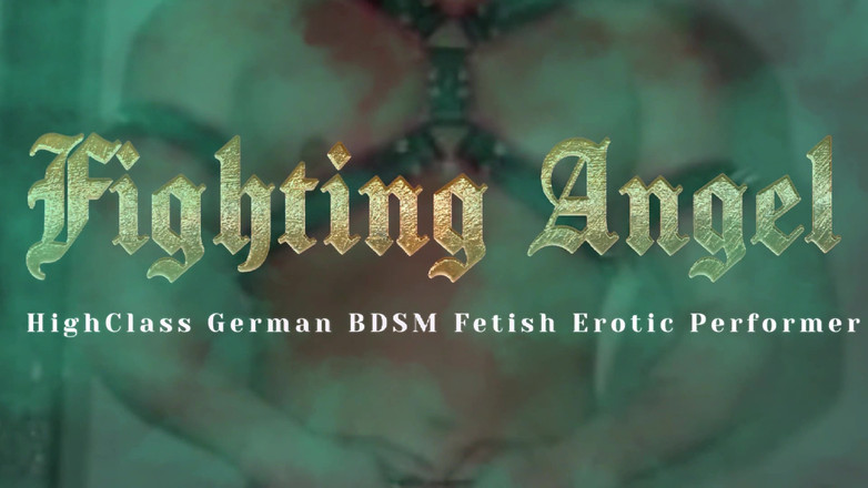 FightingAngel: Cewek jalang ini lagi asik ngentot pantatku pakai dildo ukuran...