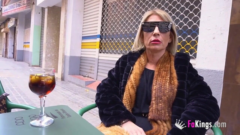 FAKings: Indiana ESTÁ DE VOLTA! Madrasta louca por sexo realiza suas...