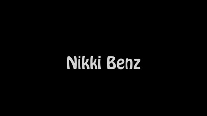 Nikki Benz: Nikki Benz mokrá trička ve sprše potěšení kundičky !!