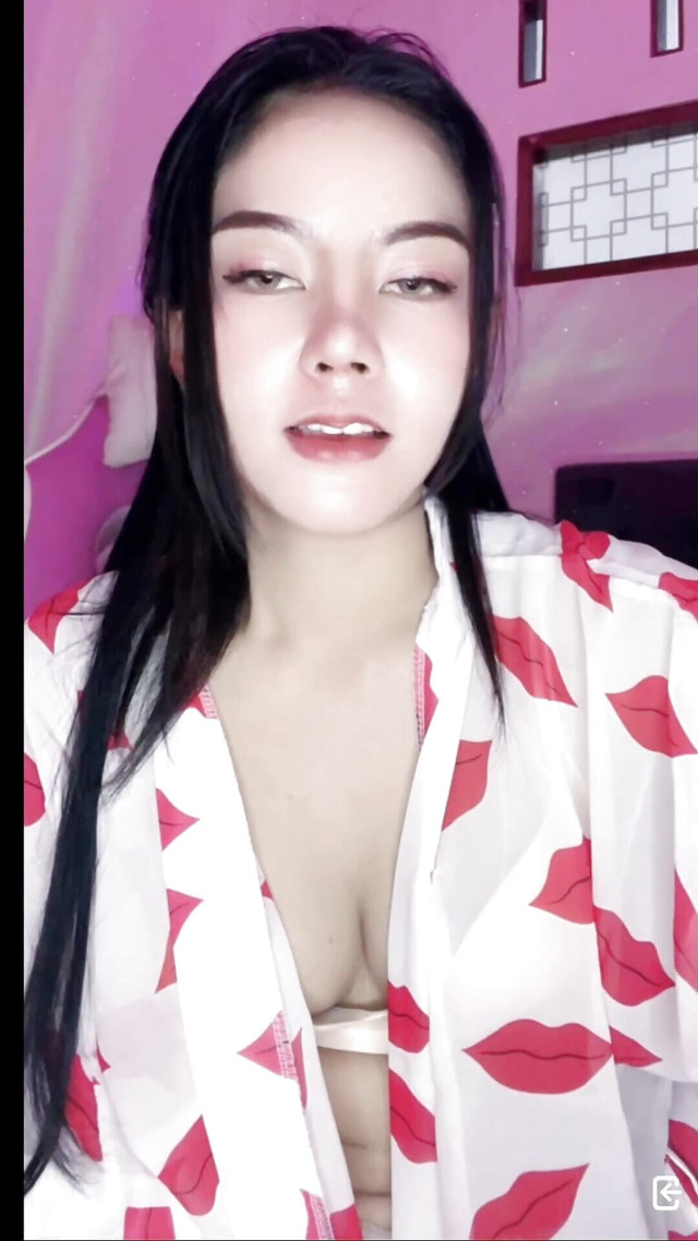 Part 2 Hot Asian Girl using Mask playing her pussy till squirt a lot (Nurulmu) Part 2 Hot Asian Girl using Mask playing her pussy till squirt a lot (Nurulmu)