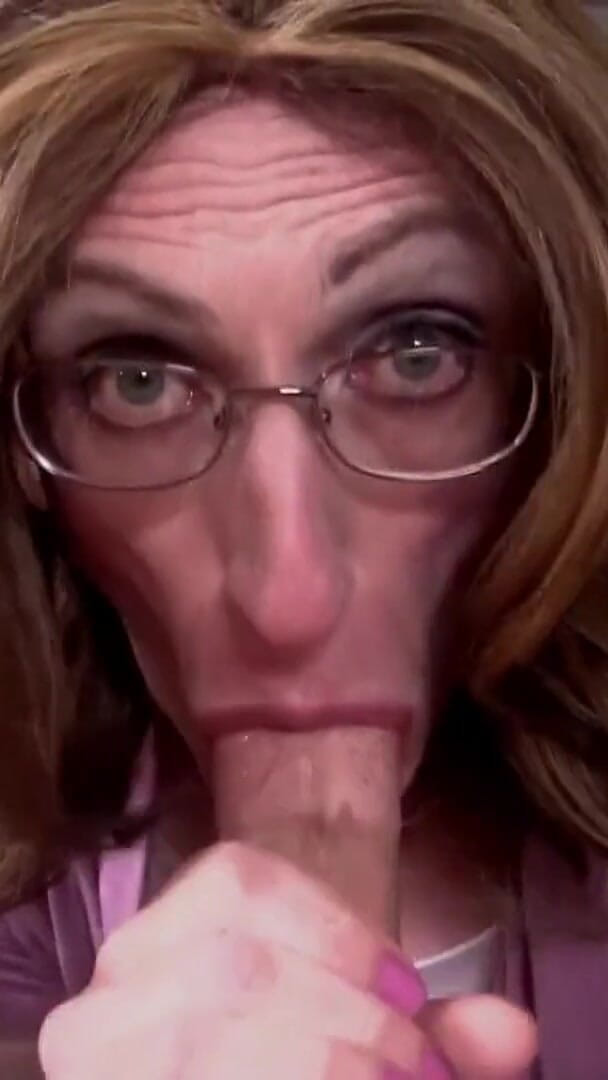 horny CD housewife sucks you off in the kitchen (Pure TS and Becoming Femme)