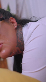 Ashley Cumstar - vòng 1 - làm quen với tôi!