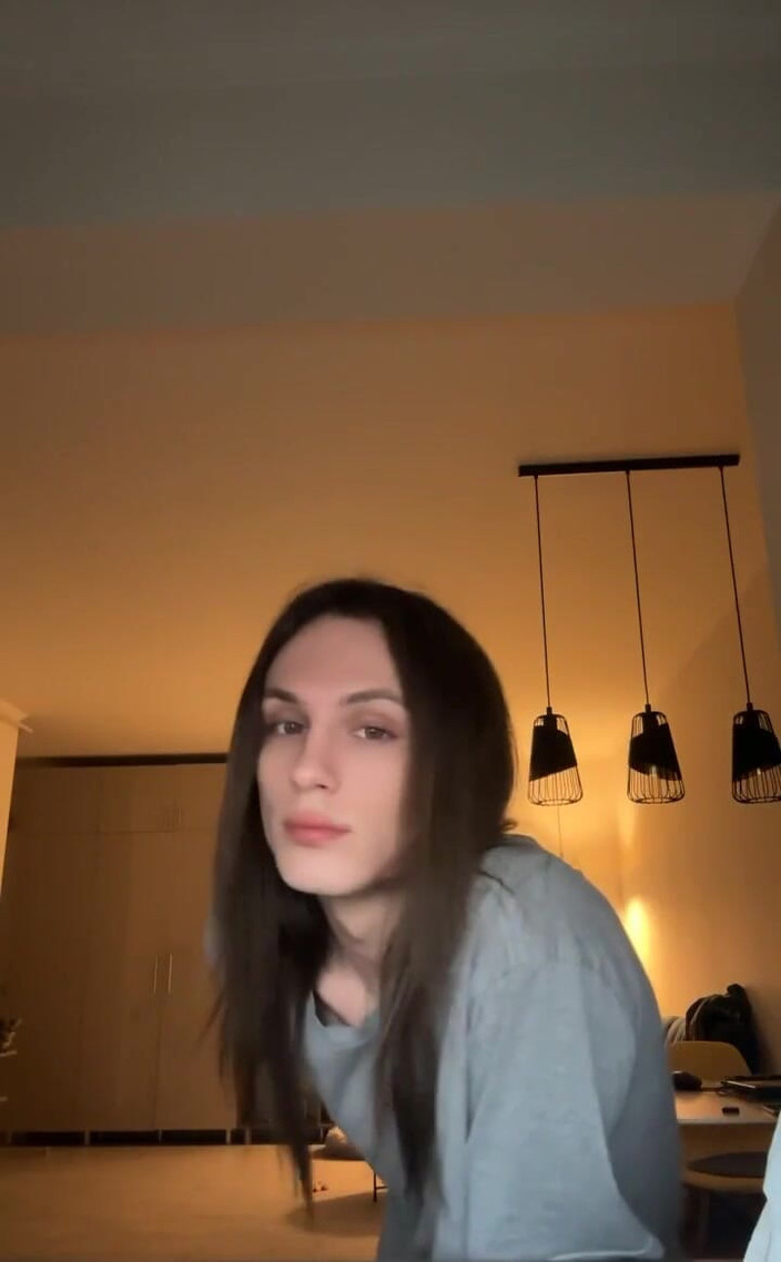 TS Kylie Star: Мне так скучно... секс и с кем-то было бы так весело