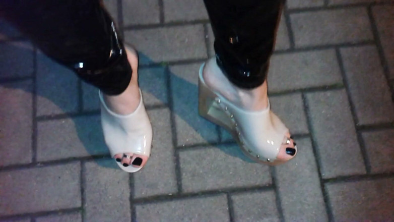 Heelex: Sexy Mules