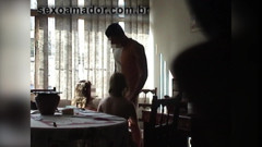 Amateurs videos: Sexfreunde laden riesenschwanz-mann und dreier mit ihm ein