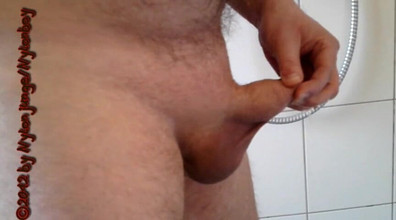 Carmen_Nylonjunge: Kencing istimewa