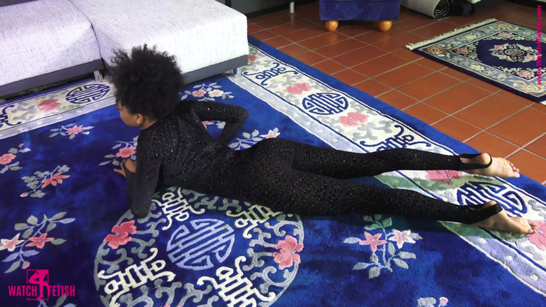 Gymnastic: Shiny Black Catsuit