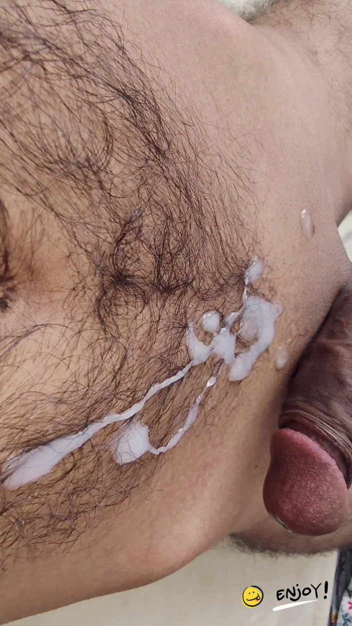 Cute queen: Priya Bhabhi poprvé sála můj penis svým jazykem