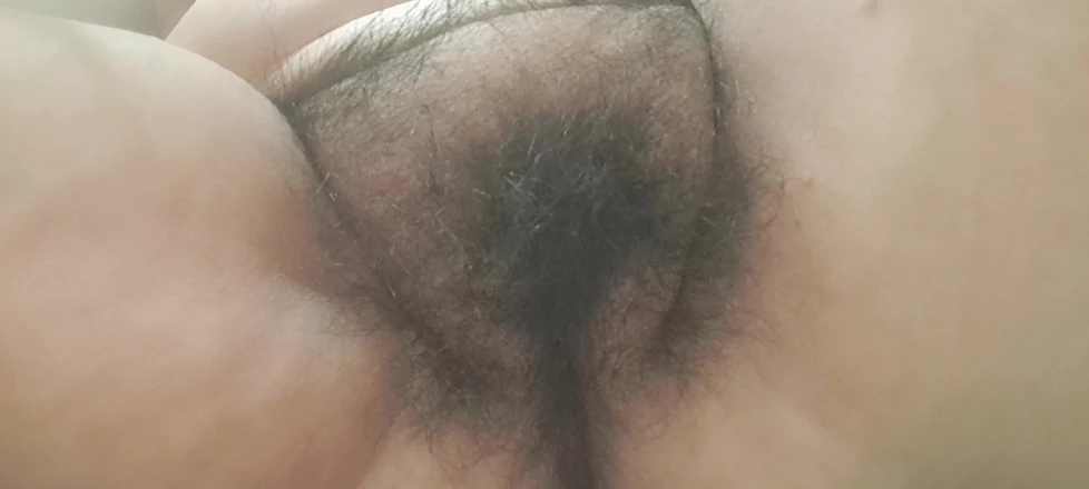 Mommy big hairy pussy: Putting Cream on the Hot Legs