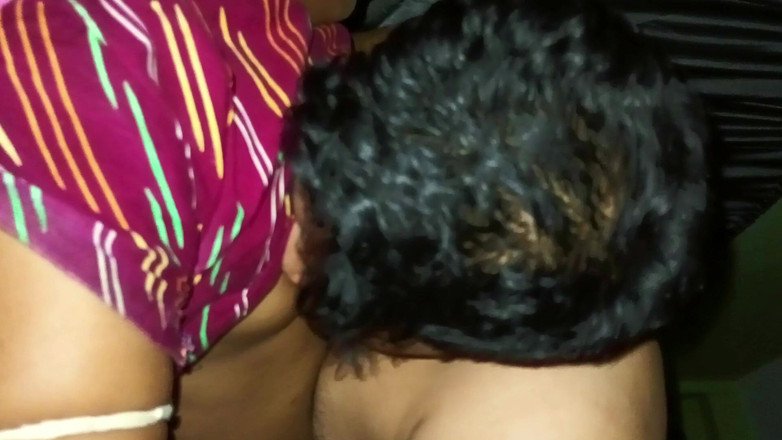 Popmini: Indická tetička Sunidhi Půlnoční žhavý sex s přítelem