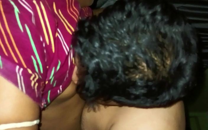 Popmini: Indian Sunidhi Aunty Midnight Hot Sex with Boyfriend