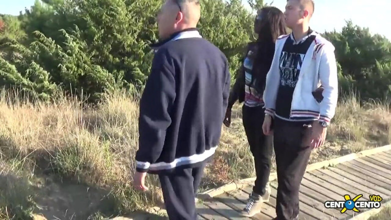 Topaweb: Skandal di Livorno mereka melakukannya di pantai