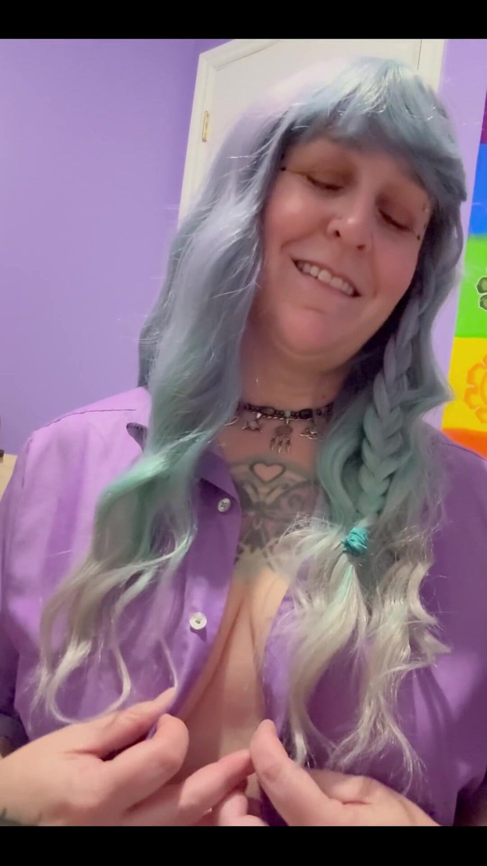 Sexy Angela: Blue Hair