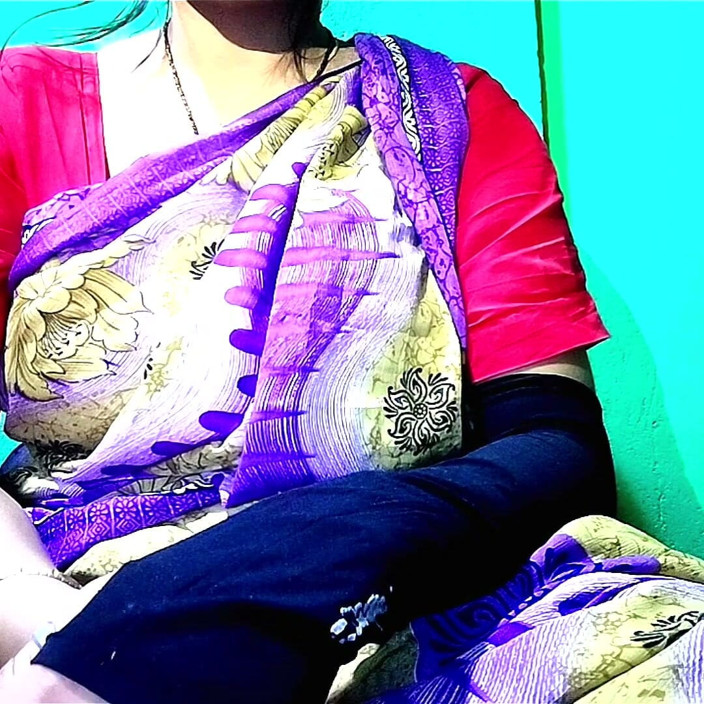Neha_Noonu: Exotic Desi Saree Tease - Sensual Blouse Boob Pressing (part 1) HD