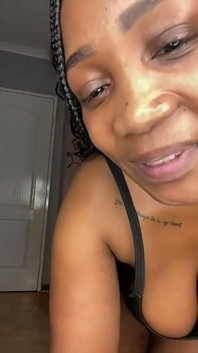 Striptis & pussyplay bbw pantat montok