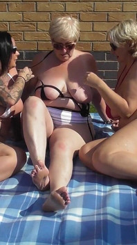 Spaß in der Sonne auf den Creampie Towers