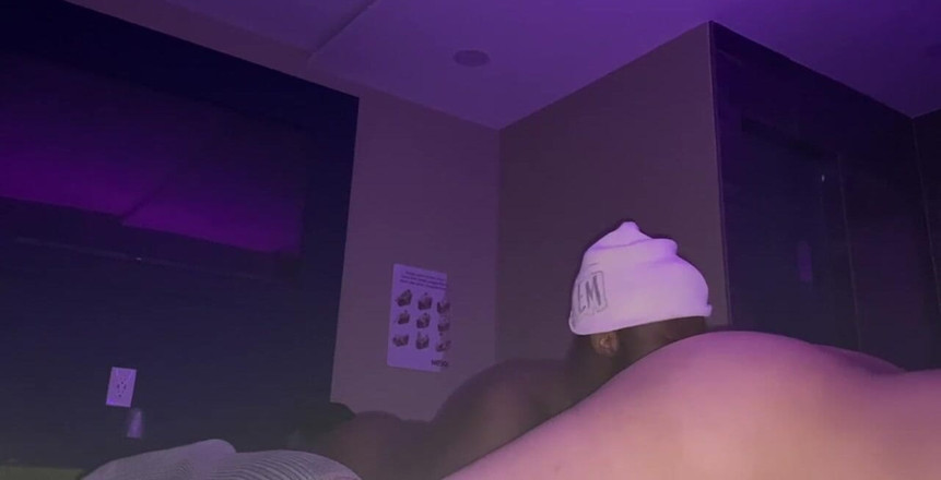 Candy Licker: 吃一个胖乎乎的粉丝的屁股