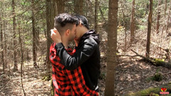 Phoenixxx: केबिन में लकड़ी Daniel हर इंच लेती है