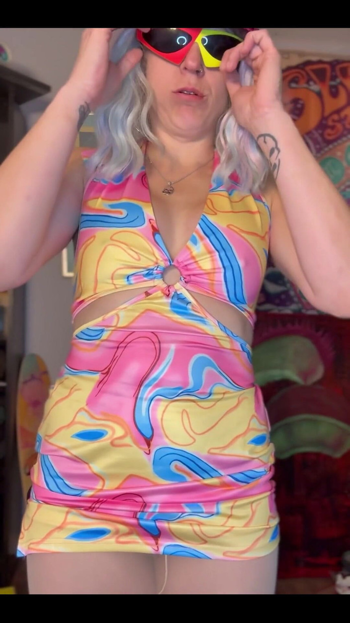 Suzy Wylde: 3575796123.mp4