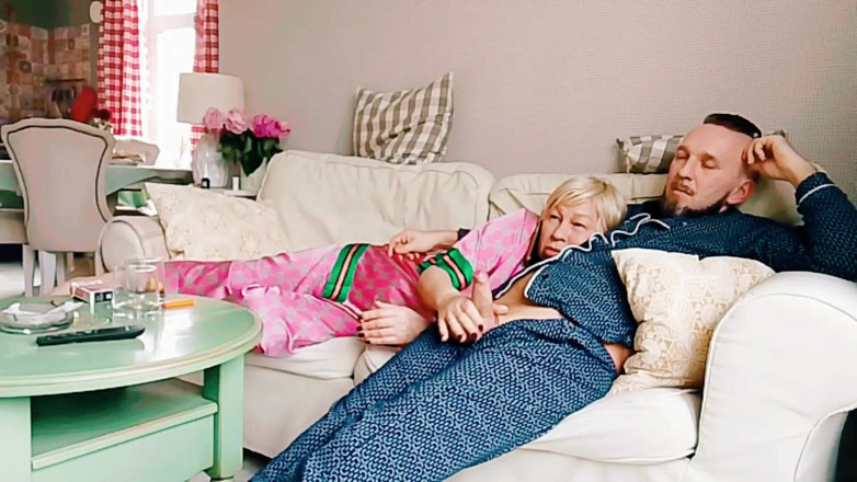 Crazyfamily 1970: Tabuizovaný sex, macecha sleduje filmy a já její ústa