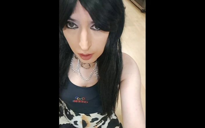 Tammy sissy slave: Sissy Crossdresser w ładnej sukience